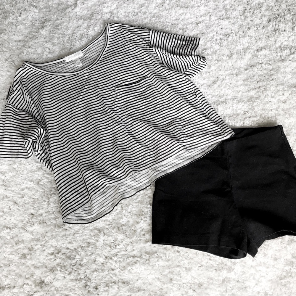 Black and White Striped Crop Top Tee